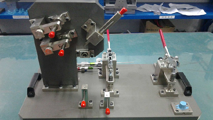 五金沖壓件材質選取該注意哪些問題?